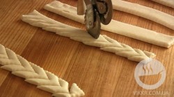 Пирог из куриного фарша Рождественское кольцо