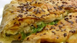 название картинки Пирог из лаваша с кабачком и сыром брынза в духовке