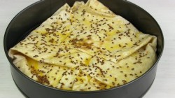 название картинки Пирог из лаваша с кабачком и сыром брынза в духовке