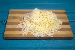 Пирог из лаваша с сыром в духовке