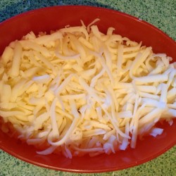 название картинки Пирог жульен с грибами и курицей в слоеном тесте