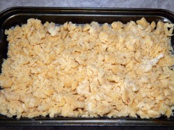 название картинки Пирог кудрявый с вареньем к чаю