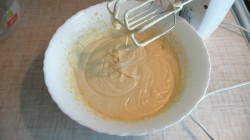 название картинки Пирог на молоке в мультиварке