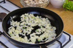 название картинки Пирог с грибами и сыром