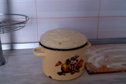 название картинки Пирог с капустой и консервированной рыбой