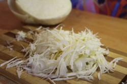 Пирог с капустой и мясным фаршем дрожжевой