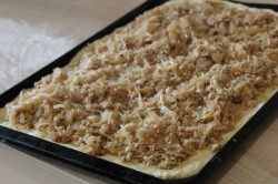 Пирог с капустой и мясным фаршем дрожжевой