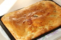 Пирог с капустой и мясным фаршем дрожжевой