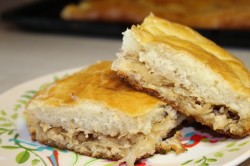 Пирог с капустой и мясным фаршем дрожжевой