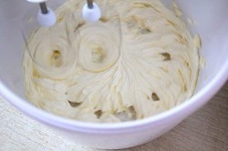 Пирог с клюквой и сахарной глазурью - шаг 1 Пирог с клюквой и сахарной глазурью - шаг 1