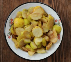 название картинки Пирог с клюквой и яблоками