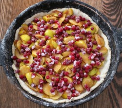 название картинки Пирог с клюквой и яблоками