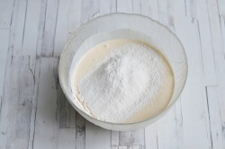 название картинки Пирог с сайрой и картошкой в духовке