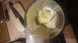 название картинки Пирог с курицей, грибами и луком