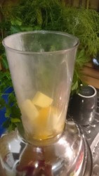 название картинки Пирог с курицей, грибами и луком