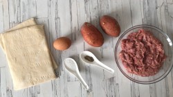 Пирог с куриным фаршем в духовке