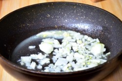 Рыбный пирог с семгой из слоеного теста