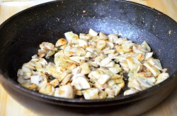 Рыбный пирог с семгой из слоеного теста