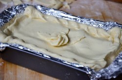 Рыбный пирог с семгой из слоеного теста