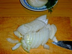 Пирог с плавленным сыром и луком