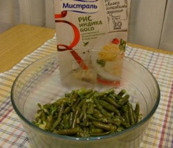 название картинки Пирог с рисом, фасолью и рыбой