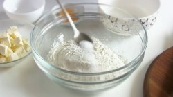 название картинки Яичный пирог с яичной заливкой