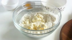 название картинки Яичный пирог с яичной заливкой