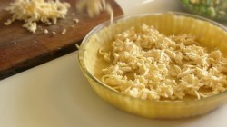 название картинки Яичный пирог с яичной заливкой