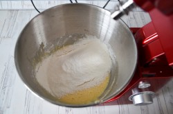 название картинки Пирог с яблоками и брусникой