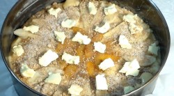 название картинки Пирог со сливами и грушами