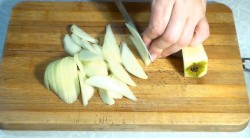 название картинки Пирог со сливами и грушами