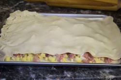 Пирог со свининой слоеный - шаг 11