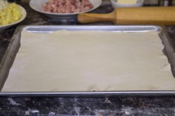 Пирог со свининой слоеный - шаг 5