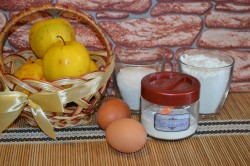 название картинки Быстрый пирог в микроволновке за 5 минут яблочный