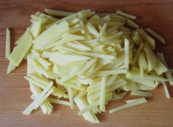 название картинки Пирог в мультиварке с грибами