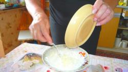 Пирог на сковороде несладкий - шаг 3