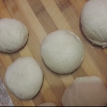 Пирожки без дрожжей, яиц и молока Бомбочки жареные - шаг 9