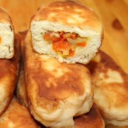 Пирожки с капустой и морковкой жареные бездрожжевые
