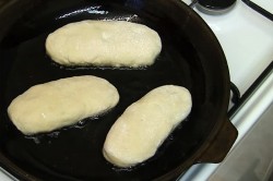 Пирожки с капустой и морковкой жареные бездрожжевые - шаг 11