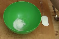 Пирожки с капустой и морковкой жареные бездрожжевые - шаг 2