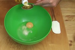 Пирожки с капустой и морковкой жареные бездрожжевые - шаг 4