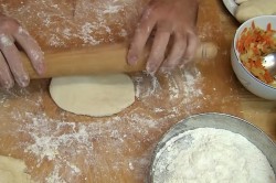 Пирожки с капустой и морковкой жареные бездрожжевые - шаг 9