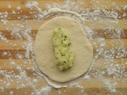 Пирожки жареные на сковороде на сухих дрожжах