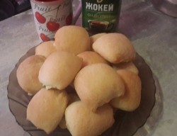 название картинки Пирожки-малыши из чудо-теста с луком и яйцом в духовке