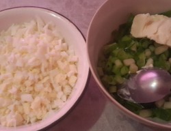 название картинки Пирожки-малыши из чудо-теста с луком и яйцом в духовке