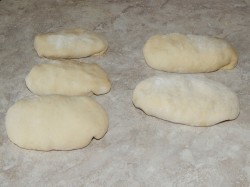 Пирожки на кефире из воздушного теста - шаг 6