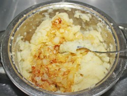 Пирожки на сухом молоке дрожжевые в духовке