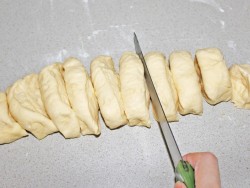 Пирожки на сухом молоке дрожжевые в духовке