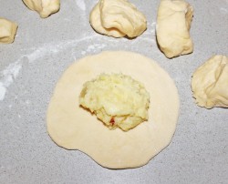 Пирожки на сухом молоке дрожжевые в духовке