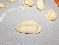 Пирожки на сухом молоке дрожжевые в духовке